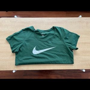 NWOT Nike Tee - Green